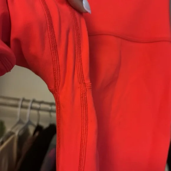Lululemon BRIGHT Red Leggings - Picture 3 of 4